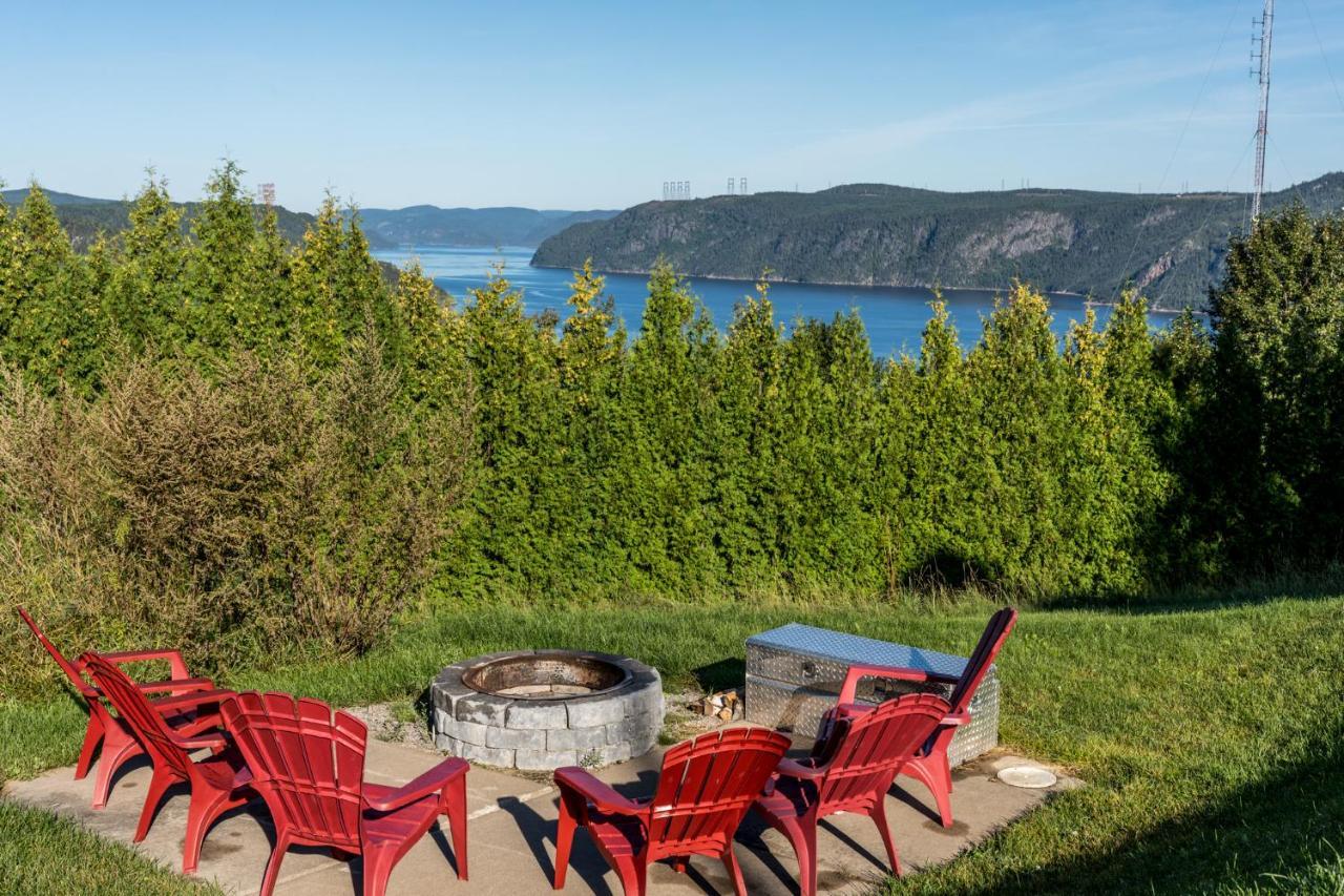 Montfjord - Chalets, Vue Spectaculaire Et Spa. Chantafjord #4 Sacre-Coeur Экстерьер фото