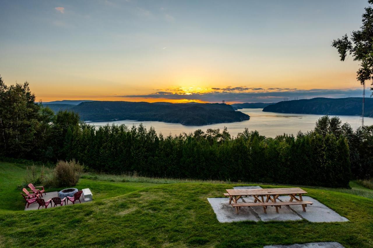 Montfjord - Chalets, Vue Spectaculaire Et Spa. Chantafjord #4 Sacre-Coeur Экстерьер фото