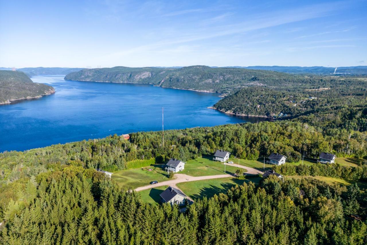 Montfjord - Chalets, Vue Spectaculaire Et Spa. Chantafjord #4 Sacre-Coeur Экстерьер фото
